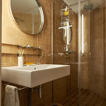 Luxury 1br With Patio Near The * Barcelona