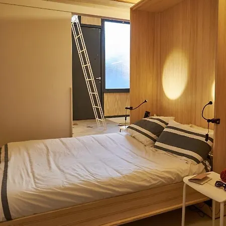 Apartment Luxury 1br With Patio Near The