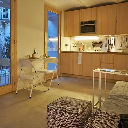 Apartment Luxury 1br With Patio Near The *