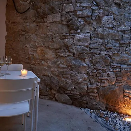 Luxury 1br With Patio Near The * Barcelona