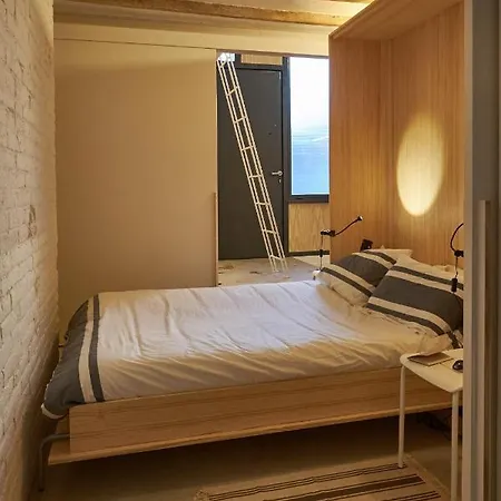 Luxury 1br With Patio Near The Apartment Barcelona